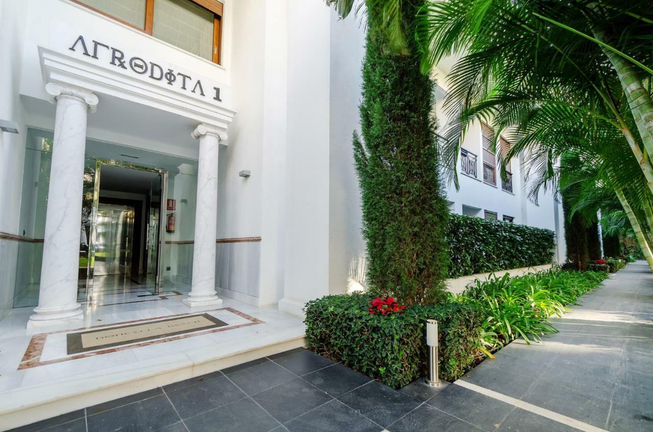 Luxury Apartment Frontal Beach In Doncella Beach Естепона Екстер'єр фото