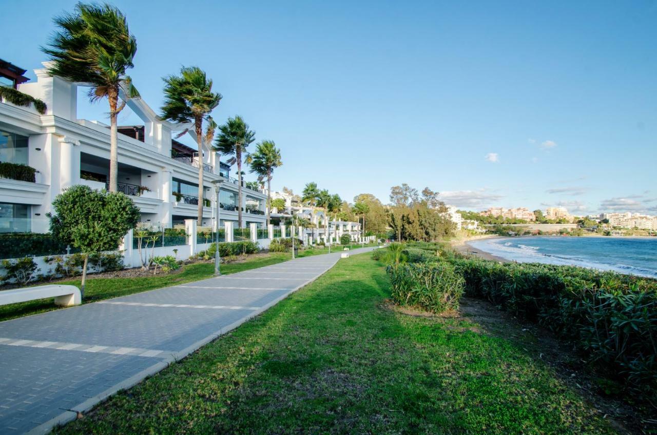 Luxury Apartment Frontal Beach In Doncella Beach Естепона Екстер'єр фото